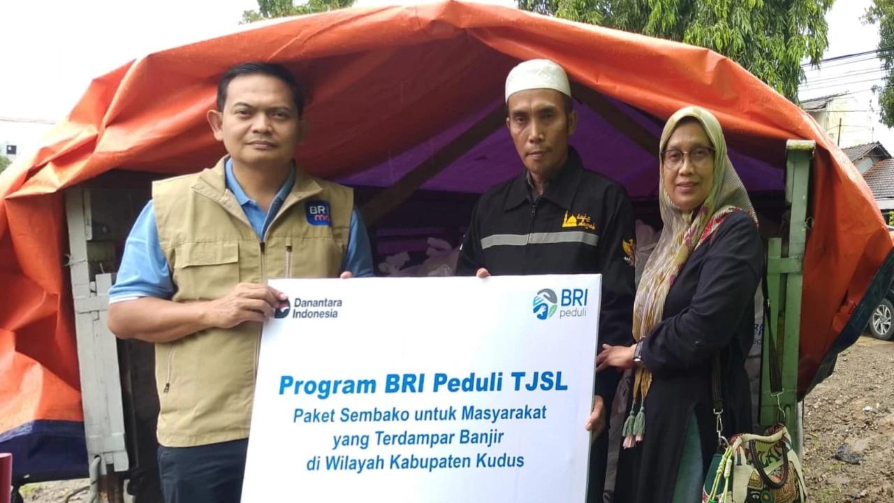 BRI Peduli Bantu Korban Banjir di Kudus, 1.000 Paket Sembako Disalurkan