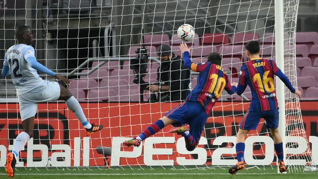 Foto Liga Spanyol: Messi Sempat Gagal Penalti, Barcelona Ditahan Imbang valencia 2-2