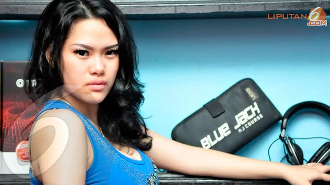 dj-irena-semok-131223b.jpg