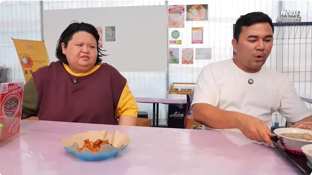 6 Potret Desain Warung Bakso Pengacara Elsie Lontoh, Ada Koleksi Hello Kitty dan Lego