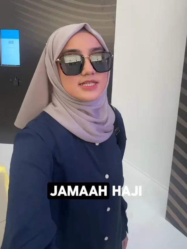 6 Beda Gaya Wirda Mansur dan Risty Tagor yang Sama-sama Naik Haji Jalur Influencer, Undangan dari Raja Arab Saudi