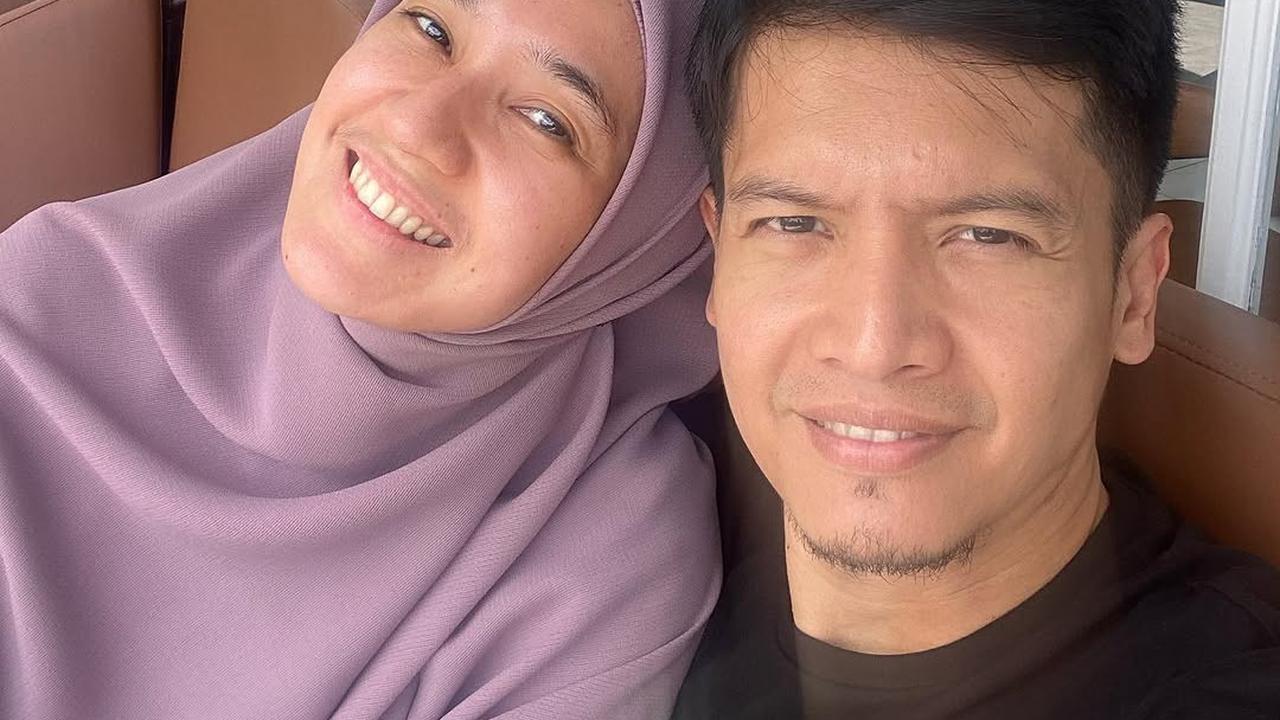 Potret Dhini Aminarti dan Dimas Seto yang Makin Romantis ( IG @dimasseto_1 @dhiniaminarti)