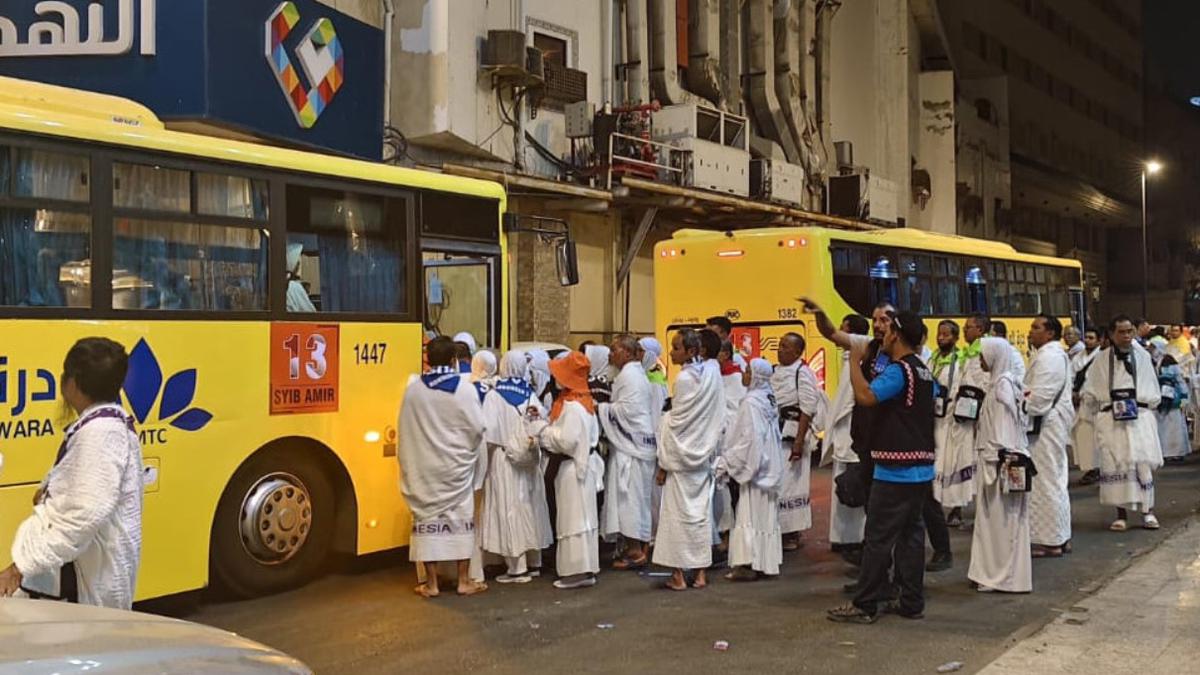 32 Bus Shalawat Inklusif Siap Antar Jemput Jemaah Haji Lansia dan Disabilitas dari Hotel ke Masjidil Haram
