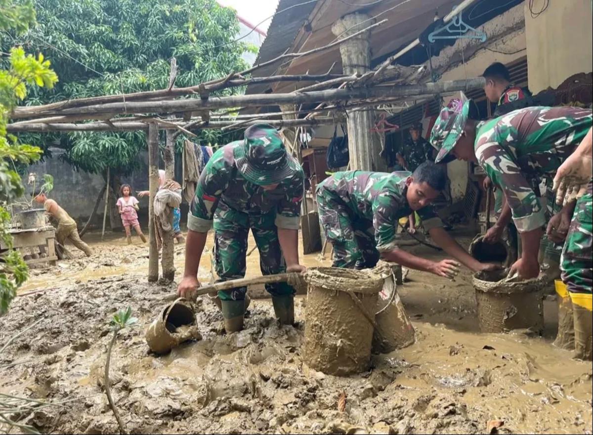 Pembersihan lumpur jadi fokus utama pemerintah