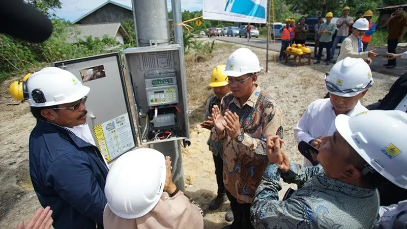 PLN melistriki desa di Kabupaten Natuna (Dok Foto: Liputan6.com/Nurseffi Dwi Wahyuni)