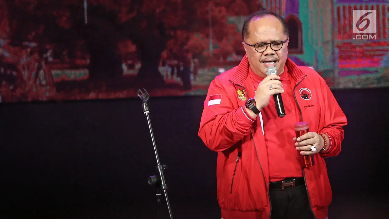 Junimart Girsang