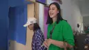 Nyaman Meski Tak Punya Dipan, Ini 7 Potret Rumah Bonge Citayam Fashion Week (Sumber: YouTube/Baim Paula)