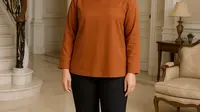 6 Model Blus Polos Modern, Simpel Tapi Elegan