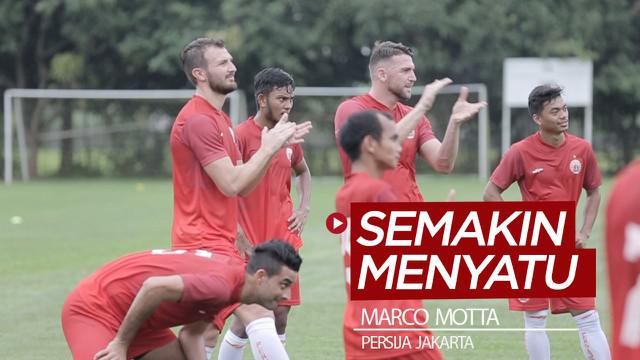 Berita video pemain anyar Marco Motta tampak semakin menyatu dan akrab di tim Persija Jakarta.