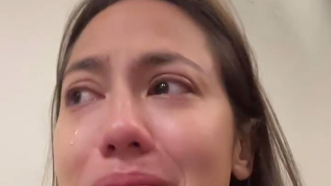 Pevita Pearce Bagikan Perjalanan Cintanya, dari Nangis karena Patah Hati di Tahun 2021 - Bertemu sang Suami di 2022