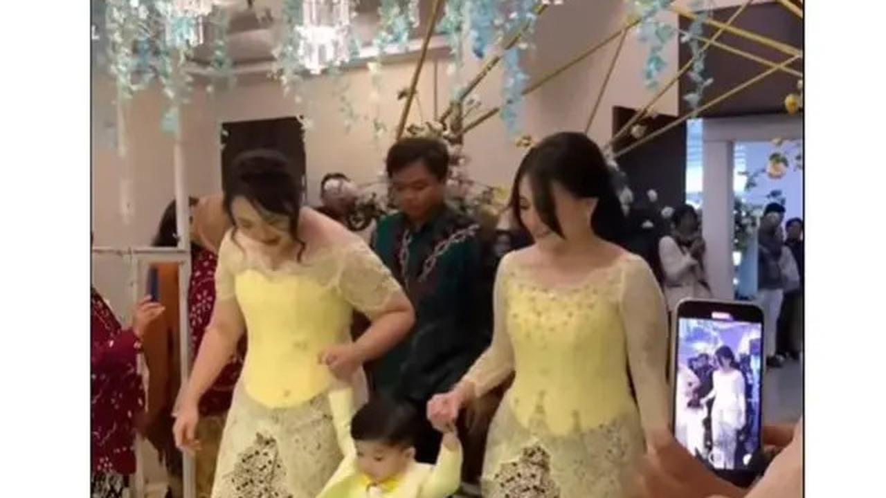 6 Potret Nathalie Holscher di PernikahanSangAdik, Memukau Pakai Kebaya Kuning