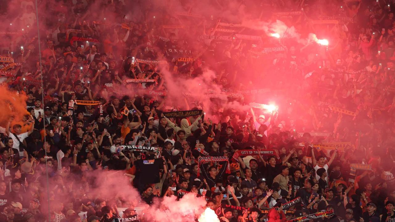 FOTO: Atmosfer Membara di SUGBK, Persija–PSIM Pecahkan Rekor Penonton Liga