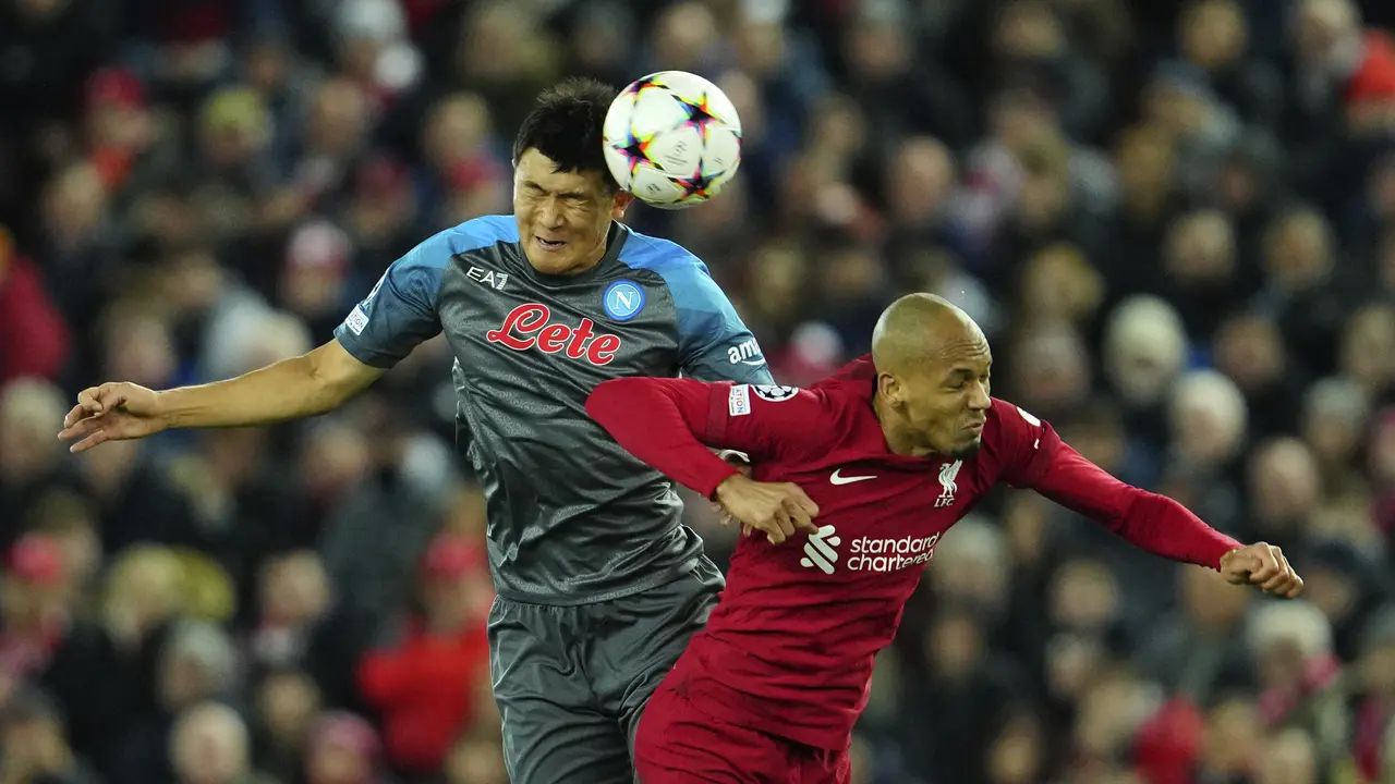 Salah dan Nunez Cetak Gol, Liverpool Tekuk Napoli di Liga Champions