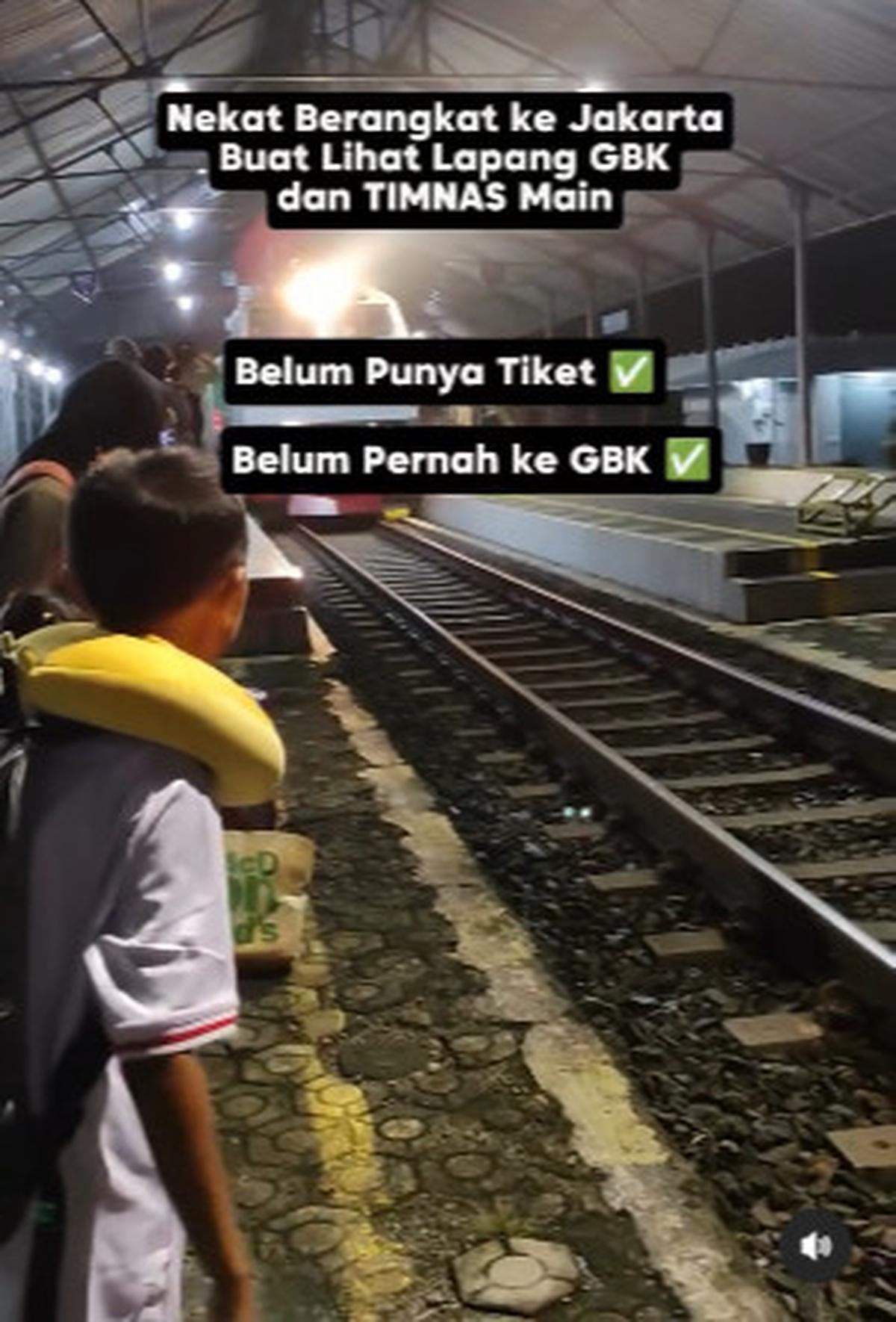 Kisah Ayah & Anak Gagal Nonton Timnas Walau Sudah Nekat ke Jakarta Meski Tak Punya Tiket