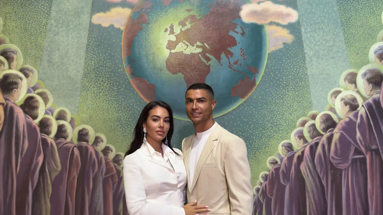 Georgina Rodriguez dan Cristiano Ronaldo Resmi Menikah dengan Busana Serba Putih yang Sederhana