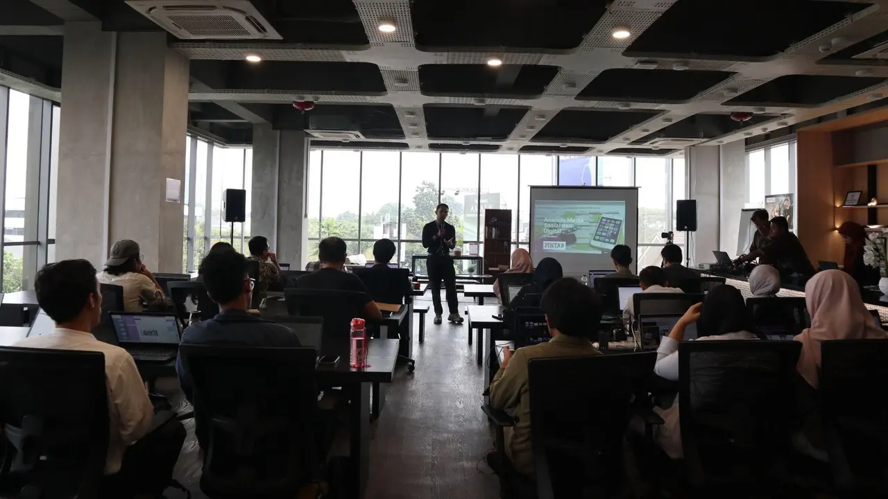 Platform edukasi digital PINTAR menggandeng Prakerja untuk menyelenggarakan workshop bertema Strategi Digital Marketing untuk UMKM.