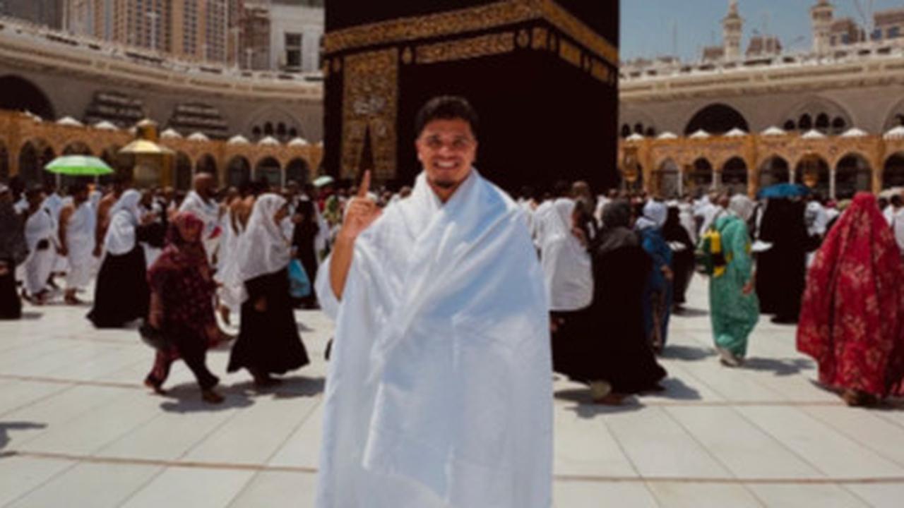 Momen Timnas Jalani Umroh Jelang Laga Kualifikasi Piala Dunia Lawan Arab Saudi, Pratama Arhan Menangis Sesegukan