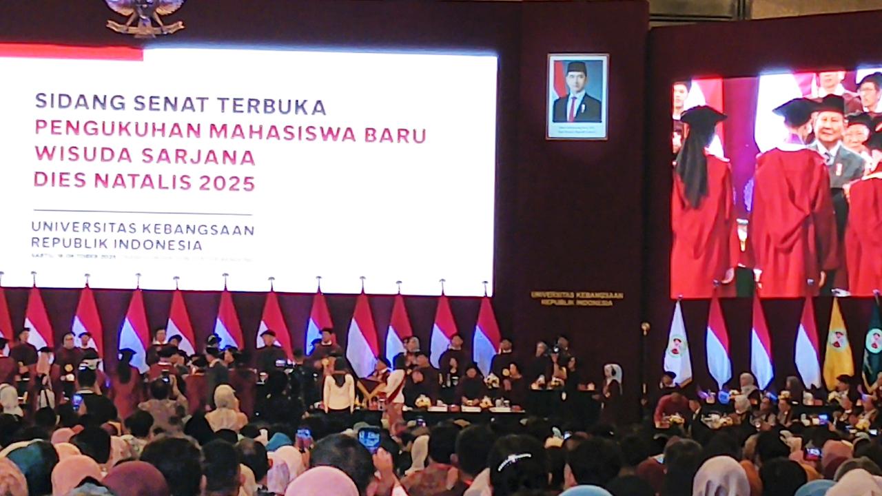 Prabowo Hadiri Wisuda UKRI, Dasco Umumkan Akreditasi Kampusnya Naik Kelas