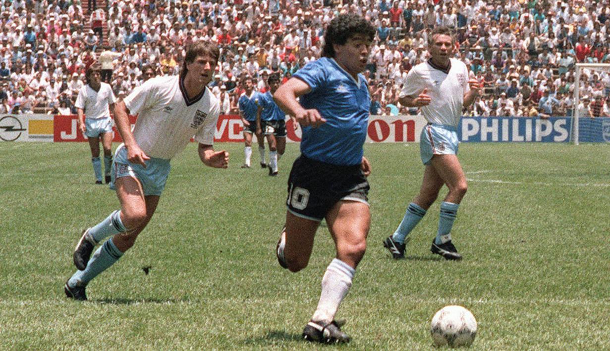 Diego Maradona pernah kedapatan dopping pada Piala Dunia 1994. Dirinya langsung dipulangkan setelah terbukti positif menggunakan varian efedrin, stimulan yang dilarang oleh FIFA. 3 tahun sebelum ini, dirinya juga dilarang bermain selama 15 bulan karena terbukti menggunakan kokain. (Foto: AFP/Staff)