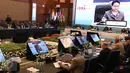 Suasana pertemuan tingkat menteri dalam rangkaian KTT Asosiasi Negara Lingkar Samudera Hindia (IORA) di Jakarta Convention Centre, Senin (6/3). Pertemuan itu untuk memberi pertimbangan dan dukungan kepada IORA Concord. (Liputan6.com/Angga Yuniar)