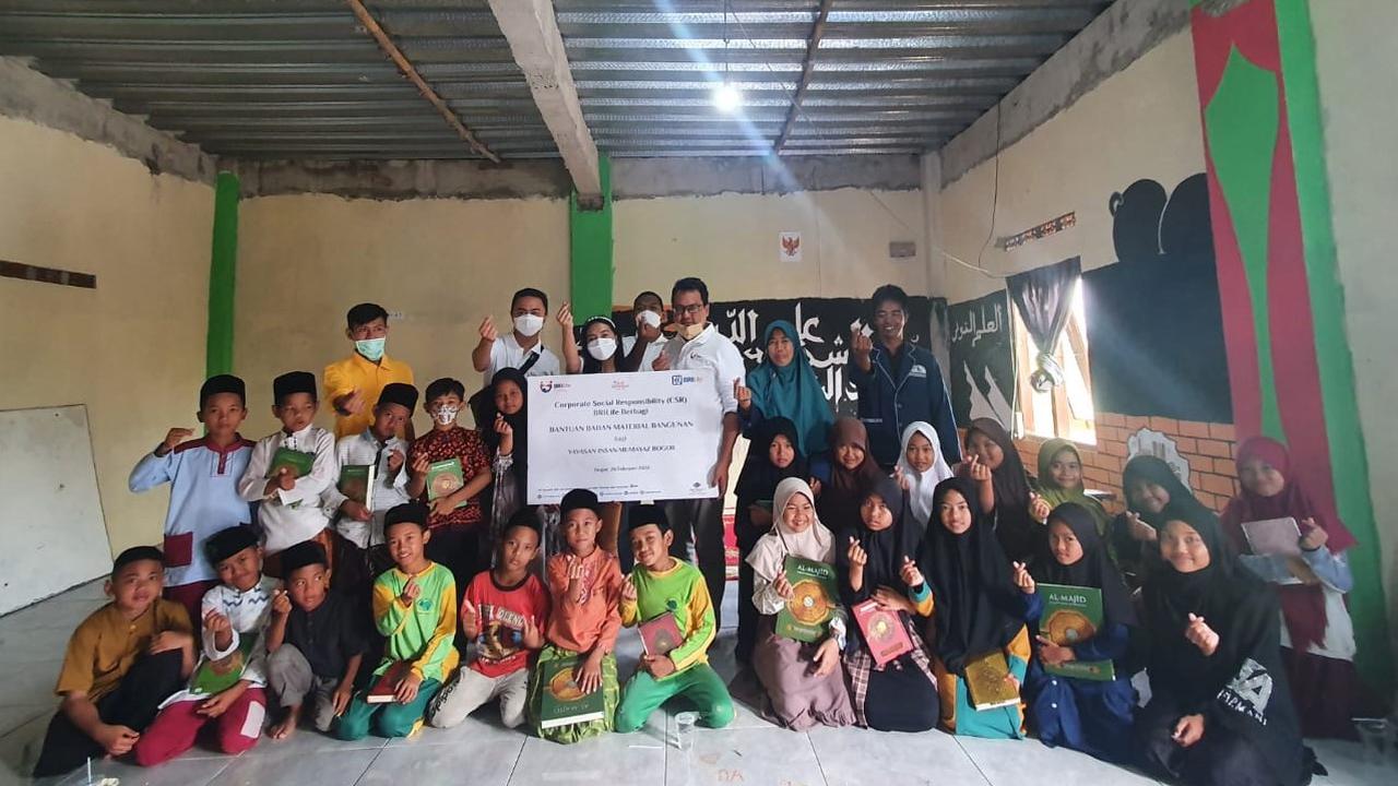 BRI Life yang gencar melaksanakan serangkaian aksi sosial di sepanjang Februari dan Maret 2022.