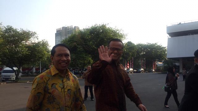 Zainudin Amali dan Budi Karya Sumadi tiba di Istana jelang pengumuman kabinet Jokowi