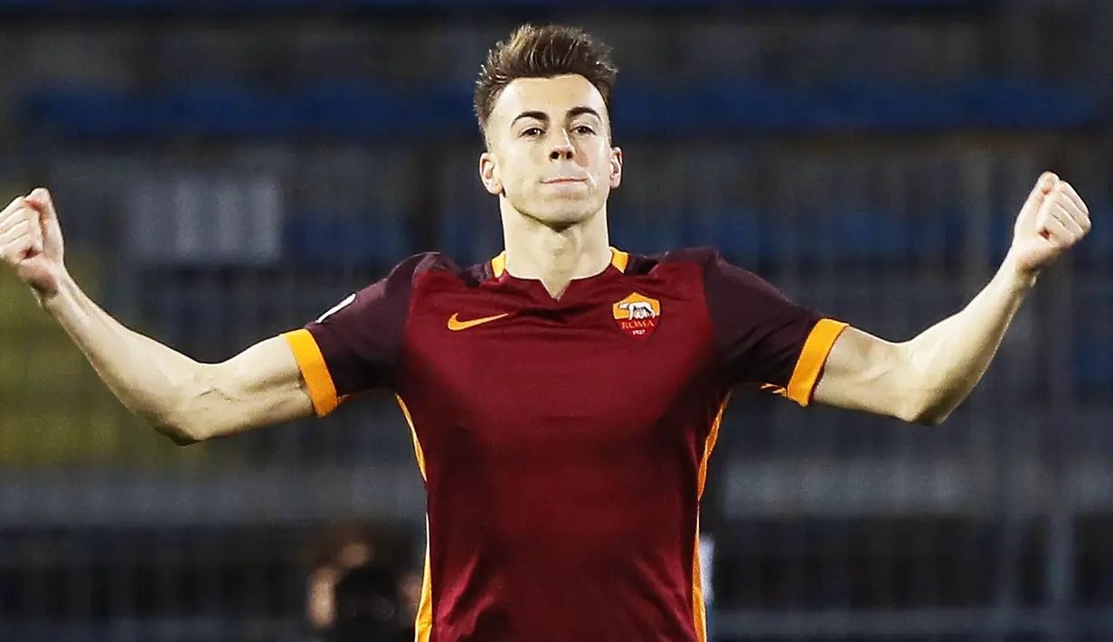 Stephan El Shaarawy tampil gemilang saat memimpin AS Roma mengalahkan Empoli 3-1, pada pertandingan lanjutan Serie A di Stadion Carlo Castellani, Empoli, Minggu (28/2/2016) dini hari WIB. (EPA/Fabio Muzzi)