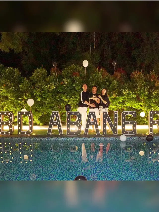 6 Potret Perayaan Ultah Riza Syah, Verrell Bramasta dan Febby Rastanty Beri Kejutan