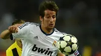 Milan Belum Menyerah Kejar Bek Kiri Madrid