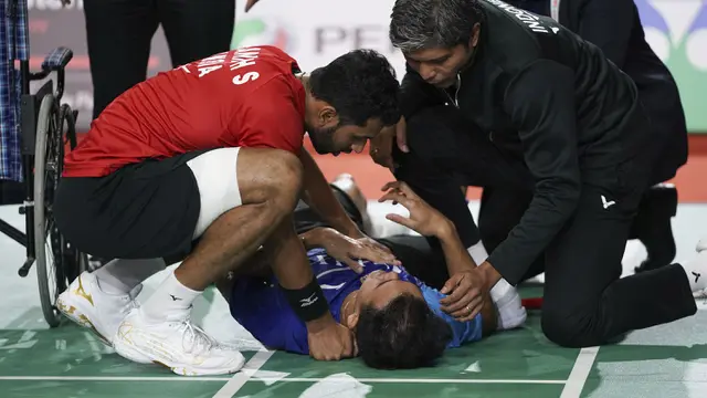 Foto: Langkah Christian Adinata di Malaysia Masters 2023 Terhenti Akibat Cedera, Sempat Tipiskan Ketertinggalan saat Gim Pertama