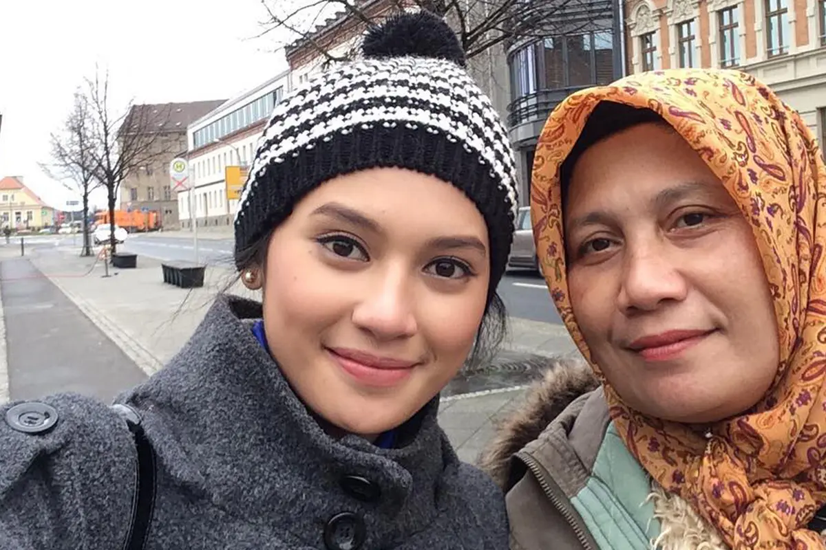 FOTO: Hubungannya Disebut Retak, Ini Momen Kebersamaan Indah Permatasari dan Ibunya