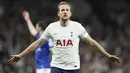 Tottenham Hotspur meraih poin penuh kala menjamu Everton dalam lanjutan Premier League pekan 28, Selasa (8/3/2022). Harry Kane dan kawan-kawan tampil begitu digdaya dengan meraih kemenangan besar lima gol tanpa balas. (AP/Ian Walton)