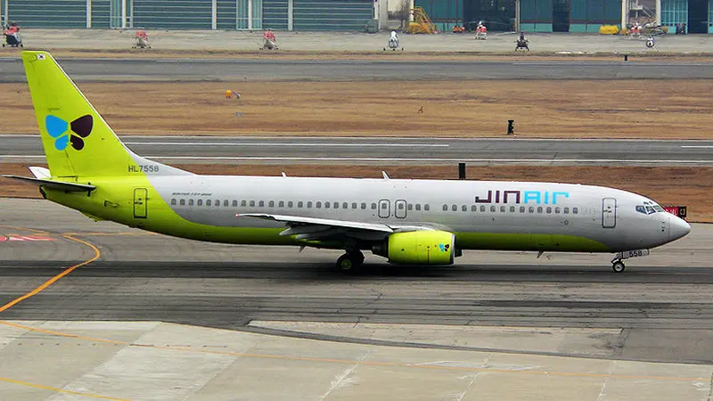 Pesawat Jin Air Boeing 737-800