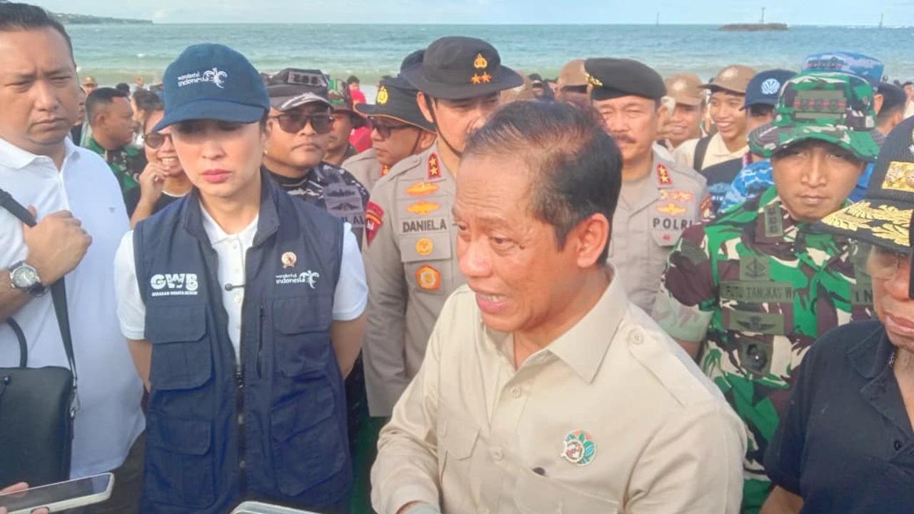Menteri Hanif Ungkap Biang Kerok Sampah di Pantai Bali, 75 Persen dari Perairan Jawa