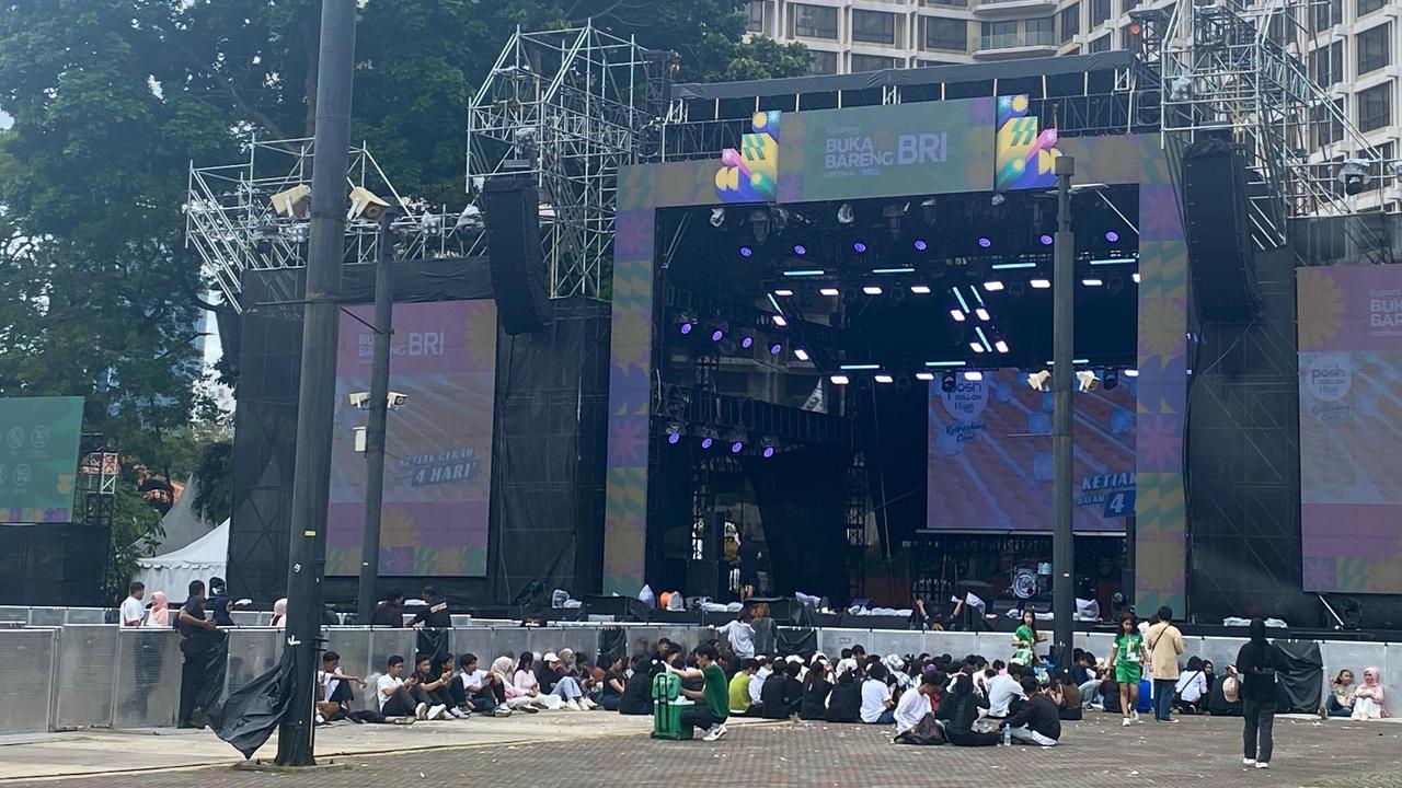 Antusias Penonton di Hari Kedua KapanLagi Buka Bareng BRI Festival 2025, Antre Sejak Siang Sebelum Open Gate
