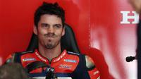 Joan Mir dari Tim Repsol Honda terlihat di pit setelah sesi latihan bebas kedua di Grand Prix MotoGP Catalunya di sirkuit Catalunya di Montmelo, dekat Barcelona, ​​pada 16 Mei 2026. (Lluis GENE/AFP)