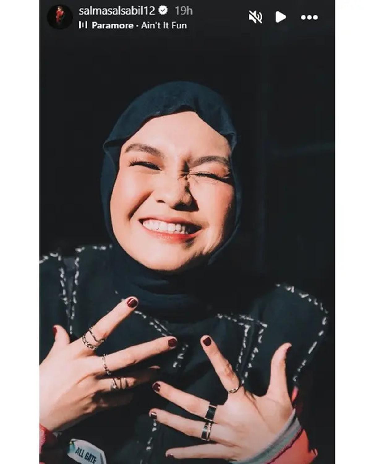 7 Potret Gaya Salma Salsabil di Pestapora 2025, Umumkan Kelahiran Anak Pertama
