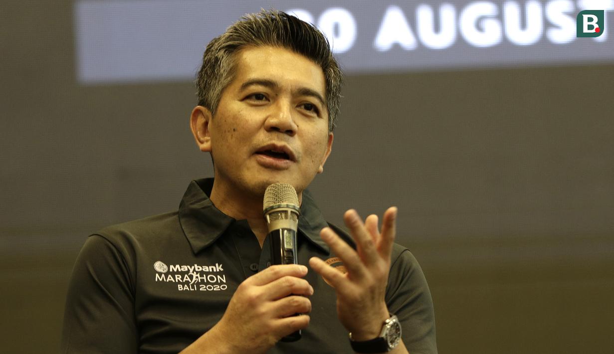Presiden Direktur Maybank, Taswin Zakaria, saat konfrensi pers lomba lari Maybank Marathon 2020 di Sentra Senayan, Jakarta, Rabu (5/2). Gelaran Maybank Marathon ke-9 ini diadakan di Bali.(Bola.com/Yoppy Renato)