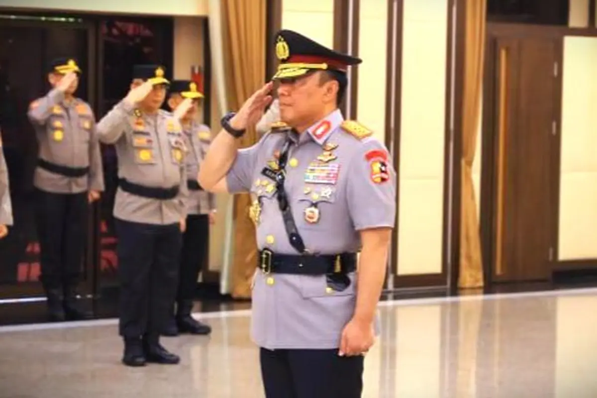 Komjen Dedi Prasetyo baru saja dilantik sebagai Wakapolri.