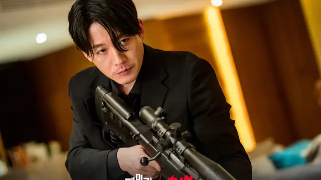 Jang Hyuk dalam drakor Family. (tvN via Soompi)