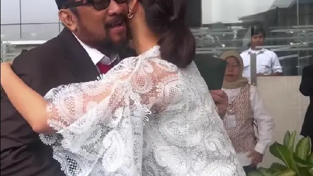 Potret Nana dan Naysilla Dampingi Jamal Mirdad saat Dilantik Anggota DPR RI PAW (credit: instagram/nanamirdad_)