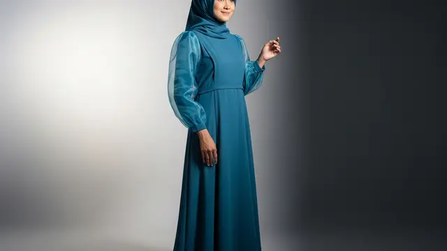Gamis Puffy Sleeve dengan Siluet Minimalis
