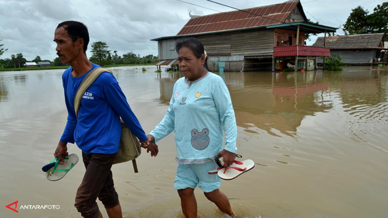 banjir-sulsel-130720b.jpg