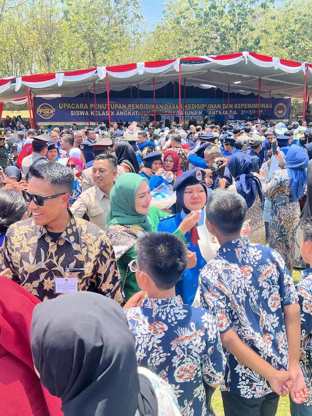 Juliana Moechtar dan Keluarga