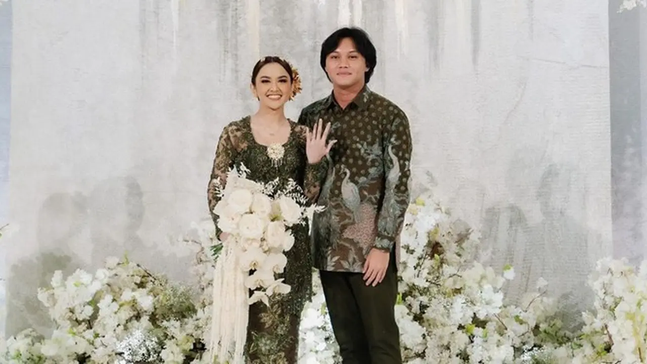 8 Momen Rizky Febian Resmi Lamar Mahalini Raharja, Digelar Tertutup