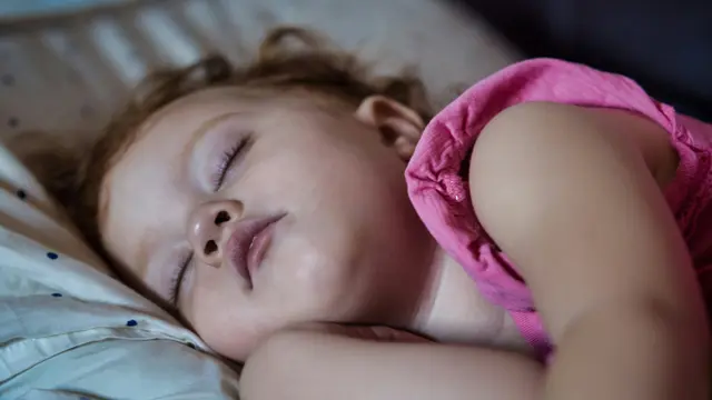 Cara Membiasakan Anak Bangun Pagi Tanpa Marah/Photo by Richard R on Unsplash
