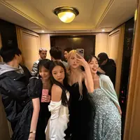 BLACKPINK (Instagram/@roses_are_rosie)