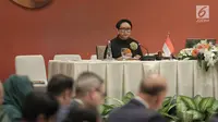 Menteri Luar Negeri RI Retno Marsudi saat membuka Bali Process Ministerial Forum di Nusa Dua, Bali, Selasa (7/8). Forum ini membahas penyelundupan dan perdagangan manusia serta kejahatan transnasional terkait lainnya. (Liputan6.com/Faizal Fanani)