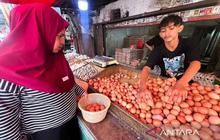 Harga Pangan Nasional Terkini: Cabai Rawit Rp49.800/Kg, Telur Ayam Rp31.600/Kg