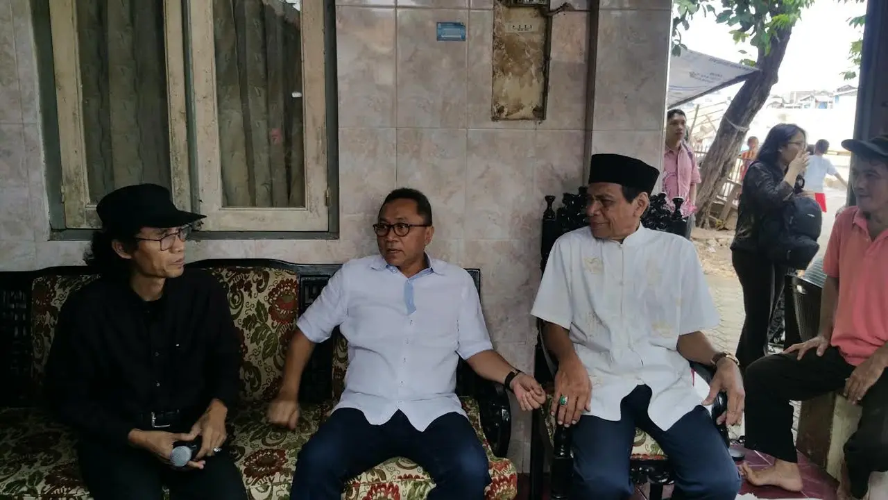 Ketua MPR Zulkifli Hasan bertemu dengan warga Bukit Duri